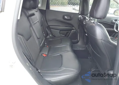 2018 Jeep Compass Latitude 4X4 из США, поврежденный, VIN 3C4NJDBBXJT320472